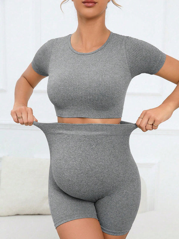 fotobeyou 2-in-1 Knit T-shirt and Shorts Stretchy Sport Yoga Comfy Slim Maternity Suit