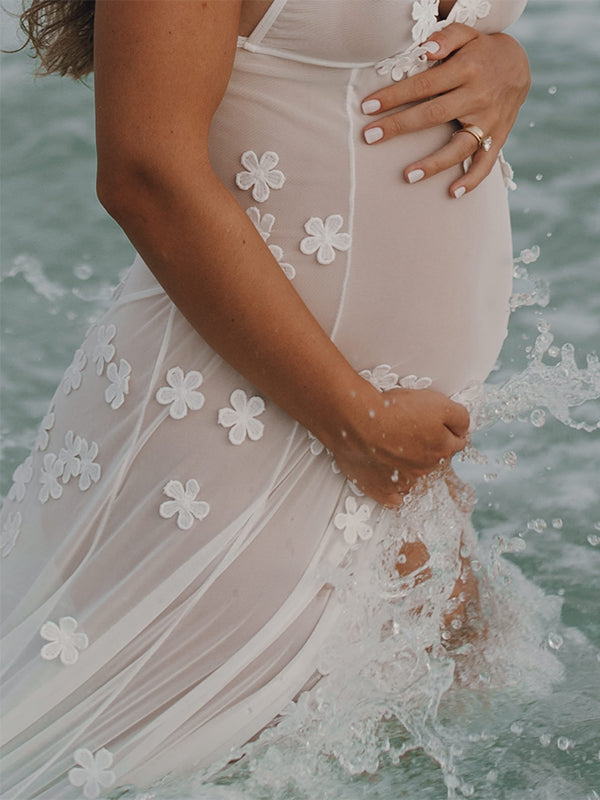 fotobeyou Cut Out Lace Patchwork V-Neck Sheer Side Slit Sleeveless Photoshoot Maternity Maxi Dress