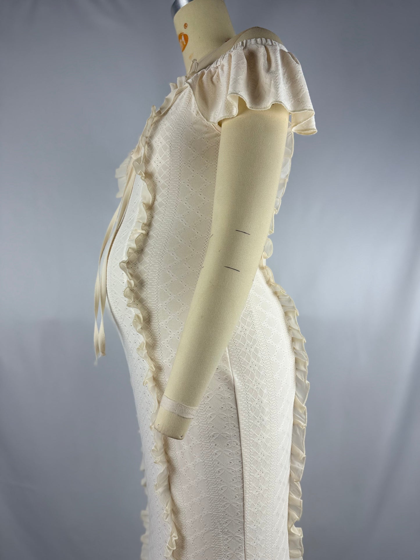 fotobeyou Beige Off Shoulder Lace-up Maternity Photoshoot Maxi Dress