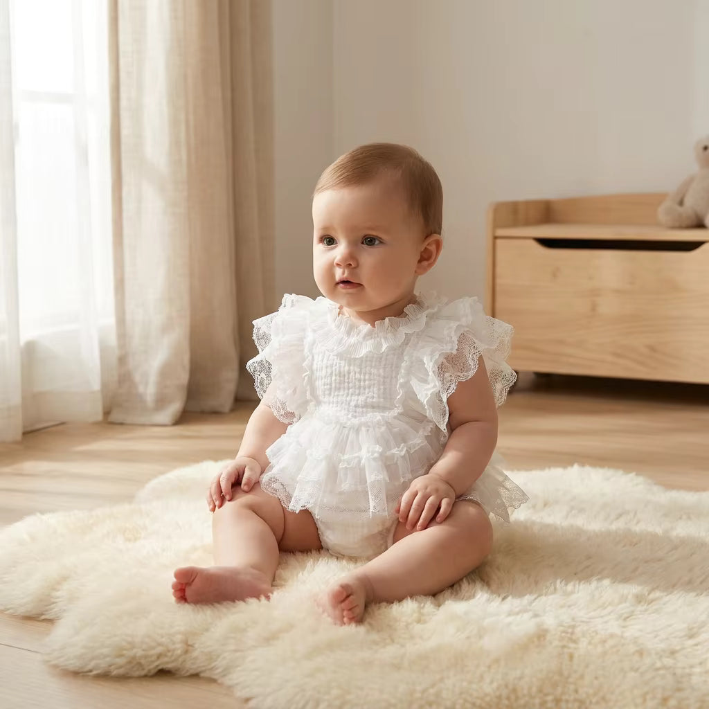 Premium White Lace Newborn Romper - Elegant Photography Outfit with Adjustable Back-Tie