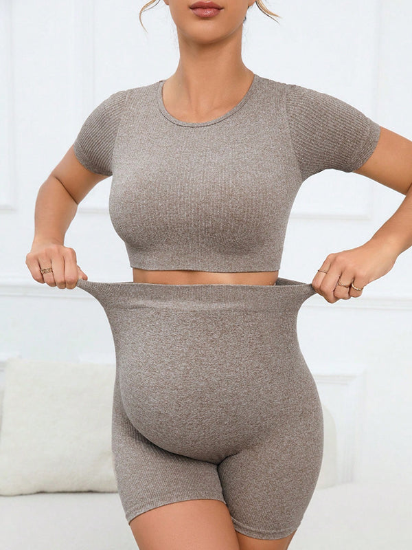 fotobeyou 2-in-1 Knit T-shirt and Shorts Stretchy Sport Yoga Comfy Slim Maternity Suit