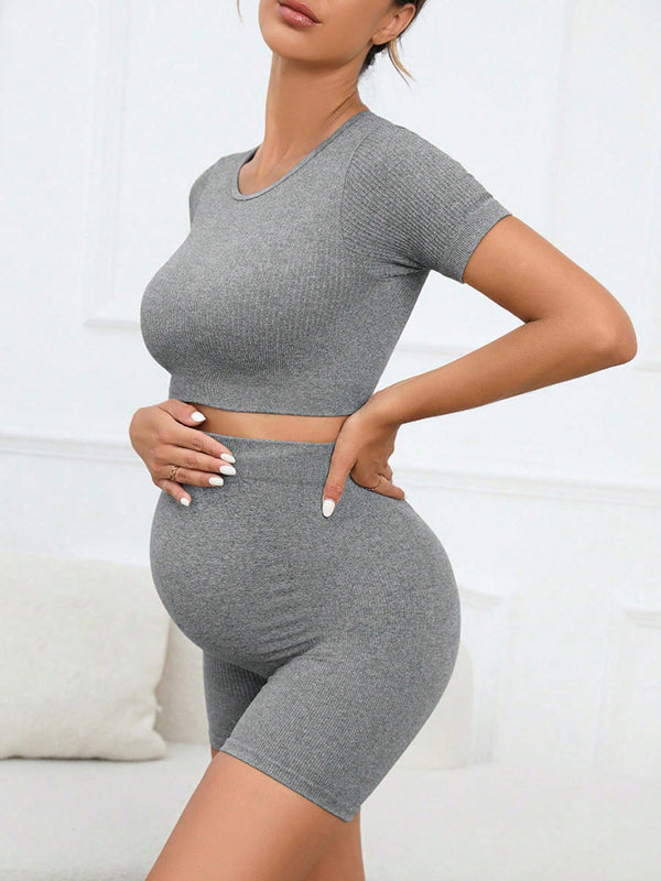 fotobeyou 2-in-1 Knit T-shirt and Shorts Stretchy Sport Yoga Comfy Slim Maternity Suit